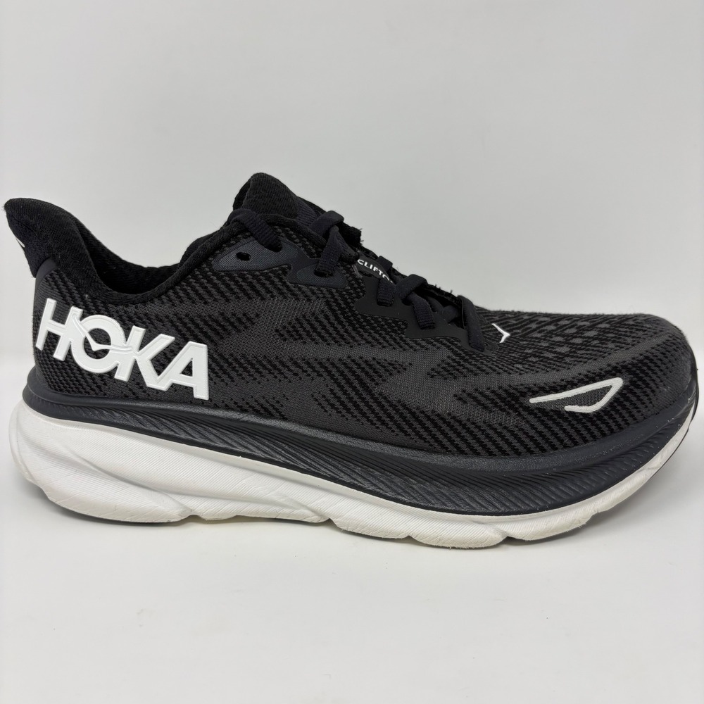 Hoka Clifton 9 Womens Size 7 Black White Athletic Running Shoes (1127896 BWHT)
